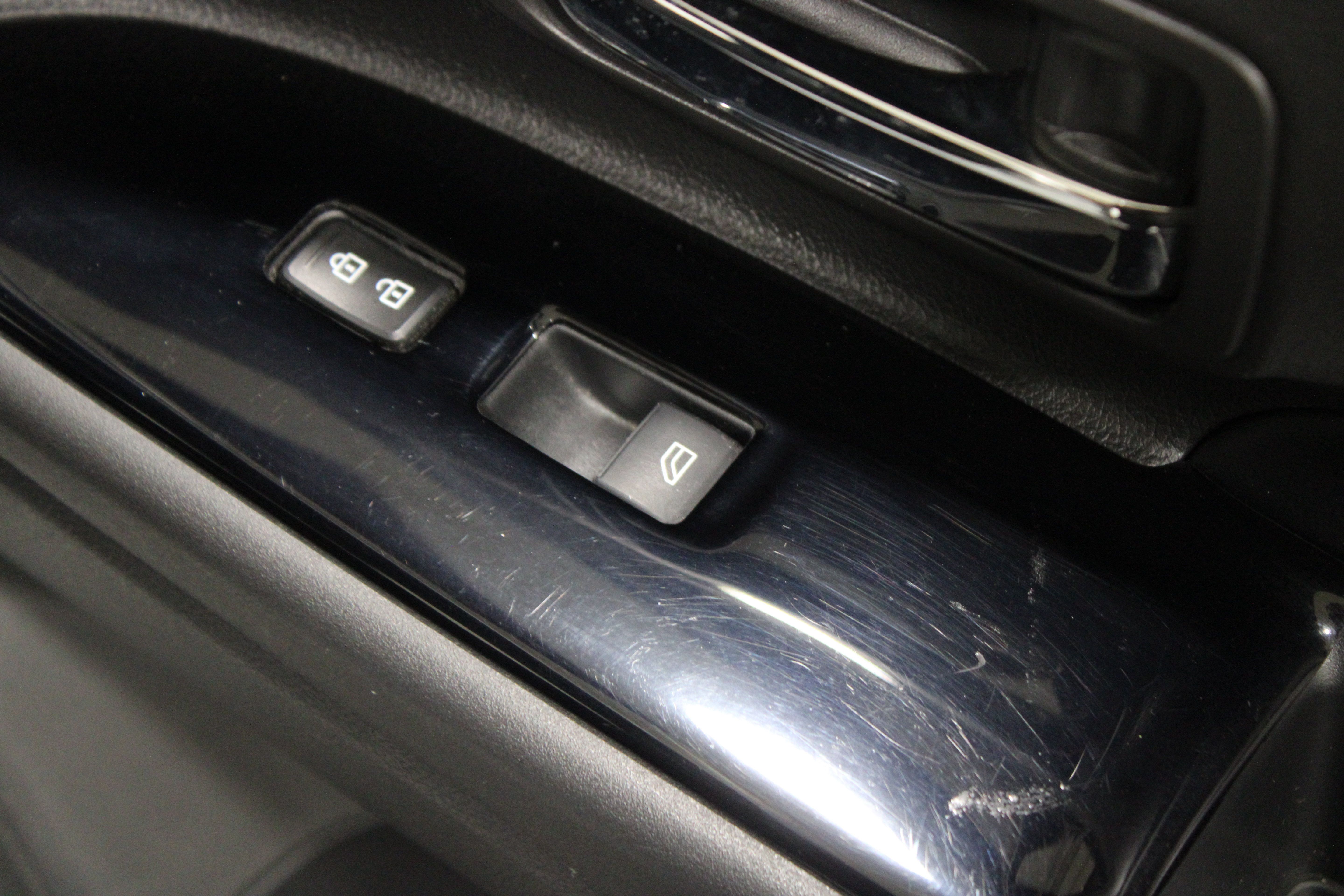 Used 2020 Mitsubishi Outlander SE FWD image 37