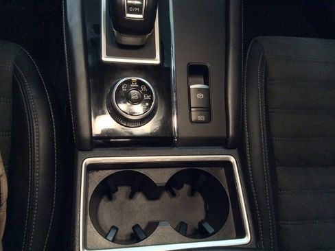 Used 2023 Mitsubishi Outlander SE image 42