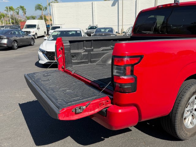 Used 2024 Nissan Frontier SV RWD image 6