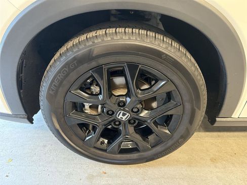 New 2025 Honda HR-V Sport image 18