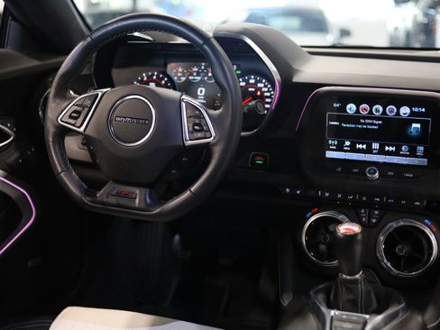 Used 2018 Chevrolet Camaro SS RWD image 34