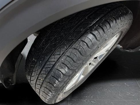 Used 2023 Ford Explorer Limited image 39