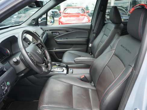 Used 2022 Honda Pilot Black Edition image 12
