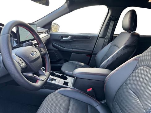 New 2025 Ford Escape ST-Line w/ Tech Pack #1 image 32