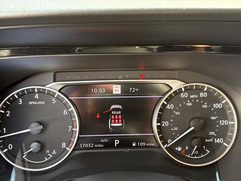 Certified 2025 Nissan Pathfinder SL image 9