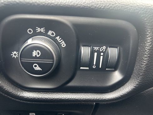 Used 2025 RAM 1500 Big Horn AWD/4WD image 18