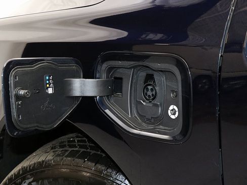 New 2025 Ford F150 Lightning Lariat image 11