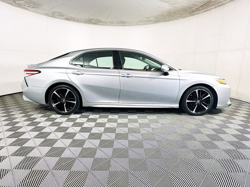 Used 2020 Toyota Camry XSE FWD image 2