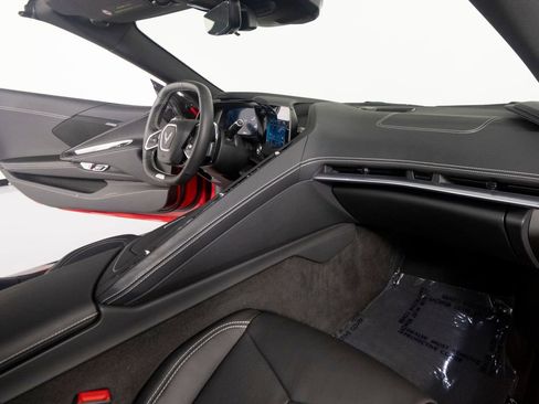 Used 2024 Chevrolet Corvette Z06 RWD image 30