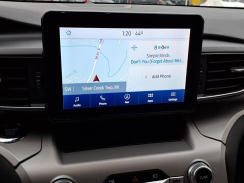 Certified 2023 Ford Explorer XLT w/ Equipment Group 202A image 9