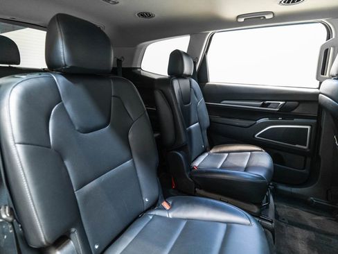 Used 2020 Kia Telluride S AWD/4WD image 34