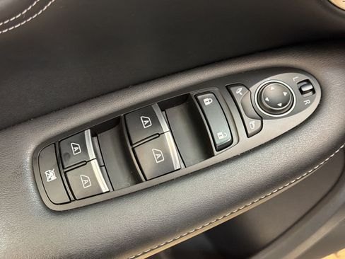 Used 2023 INFINITI QX50 Sensory AWD/4WD image 24