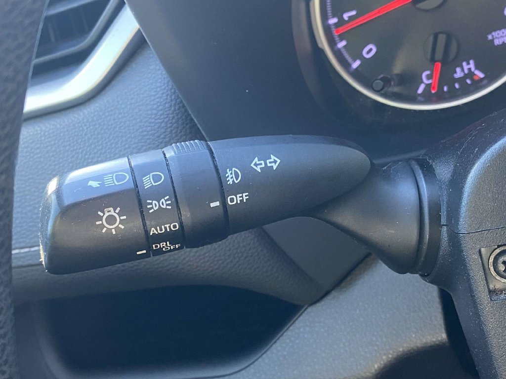 Used 2019 Toyota RAV4 XLE FWD image 22