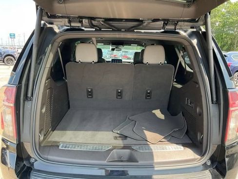 Used 2021 Chevrolet Suburban Z71 w/ Z71 Off-Road Package AWD/4WD image 18