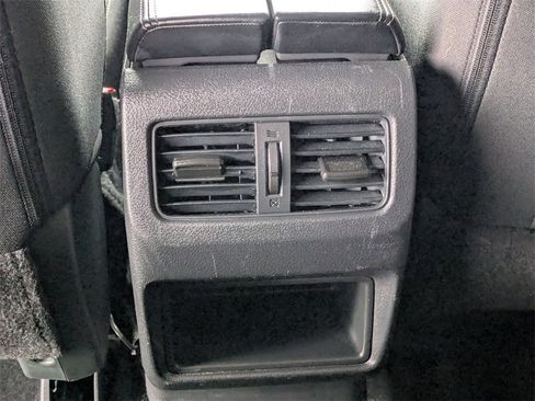 Used 2023 Nissan Rogue S image 13