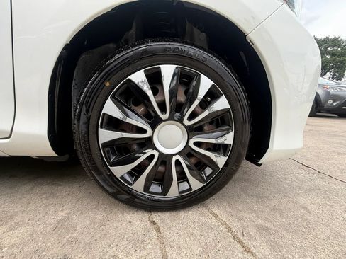 Used 2012 Toyota Yaris LE FWD image 24