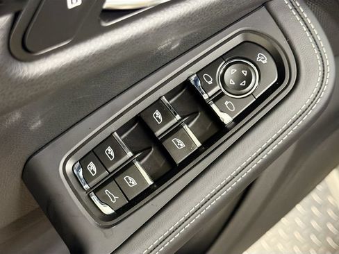 New 2026 Porsche Macan AWD/4WD image 19