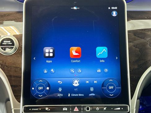 Used 2025 Mercedes-Benz GLC 300 image 13