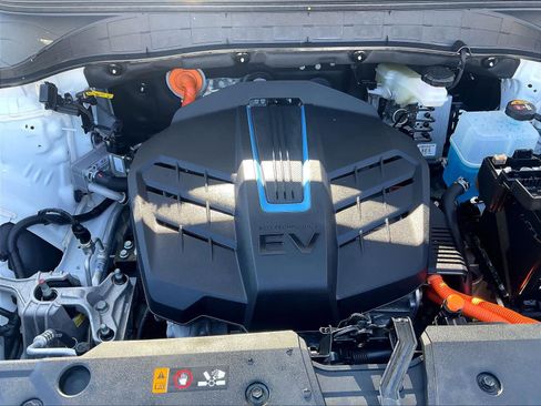 Used 2023 Hyundai Kona SE w/ Cargo Package image 29