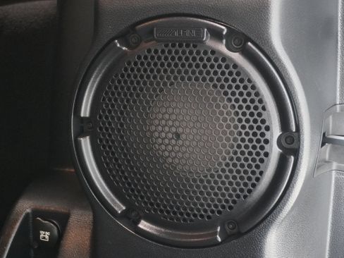 Used 2013 Jeep Wrangler Unlimited Rubicon w/ Connectivity Group image 23