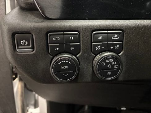 Used 2024 Chevrolet Silverado 3500 LT w/ Convenience Package AWD/4WD image 15