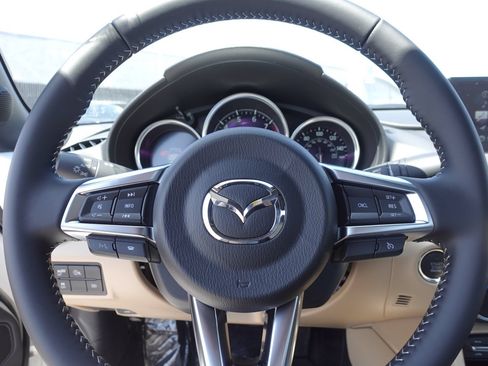 New 2026 MAZDA MX-5 Miata RF Grand Touring w/ Weather Package RWD image 17