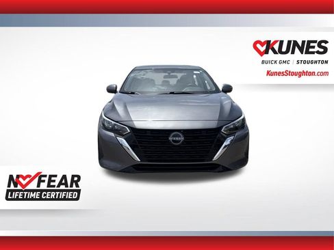 Used 2025 Nissan Sentra SV FWD image 2