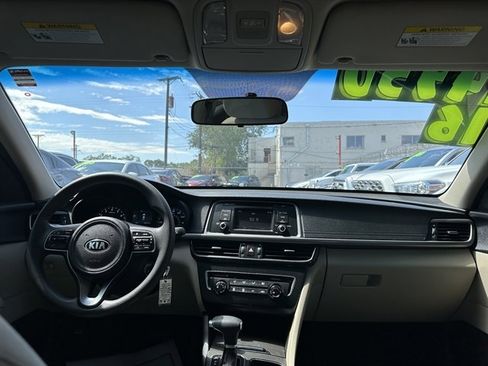 Used 2016 Kia Optima LX image 7