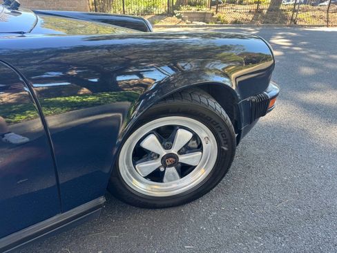 Used 1989 Porsche 911 Carrera RWD image 8