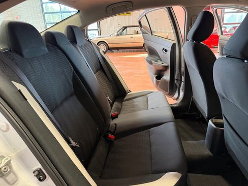 Used 2021 Nissan Versa SV image 23