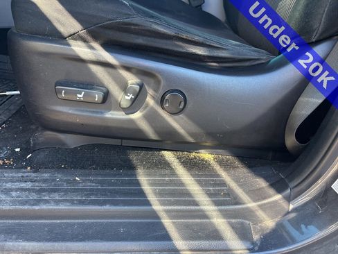 Used 2013 Toyota 4Runner SR5 image 6