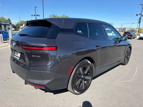 Used 2023 BMW iX xDrive50 w/ Premium Package AWD/4WD image 9