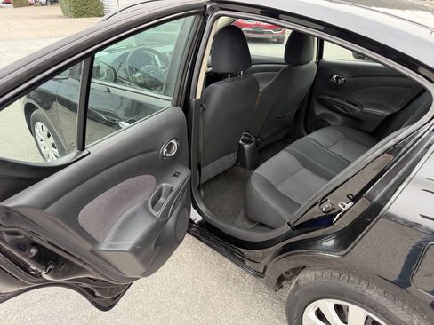 Used 2014 Nissan Versa SV image 13