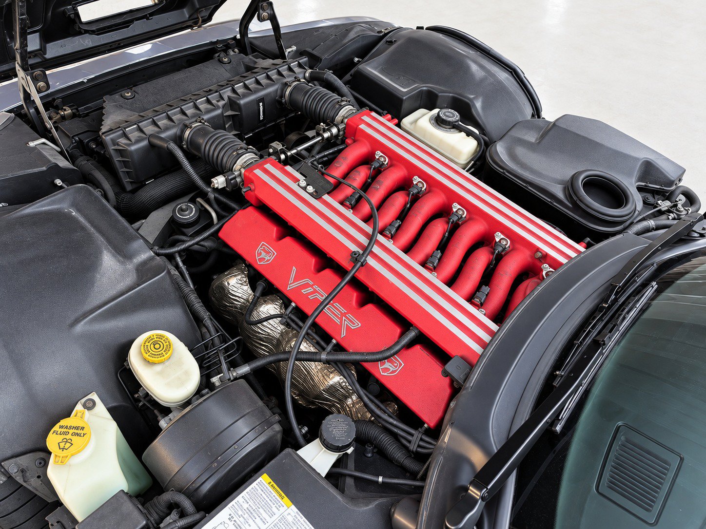 Used 2002 Dodge Viper GTS RWD image 5