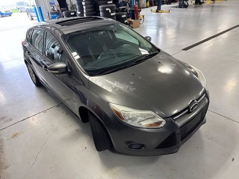 Used 2014 Ford Focus SE w/ SE Winter Package FWD image 24