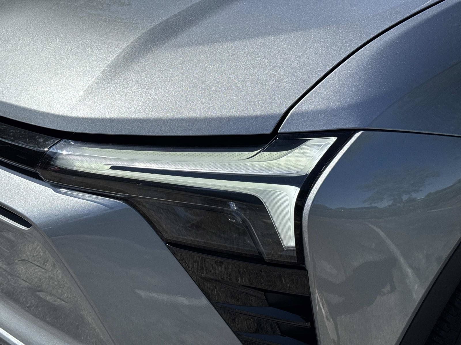 Used 2025 Chevrolet Blazer EV LT AWD/4WD image 9