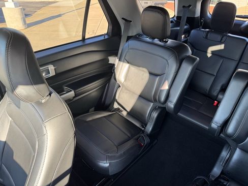 Used 2023 Ford Explorer XLT w/ Equipment Group 202A image 28