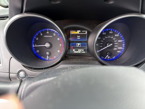 Used 2017 Subaru Legacy 2.5i Premium w/ Moonroof Package image 11