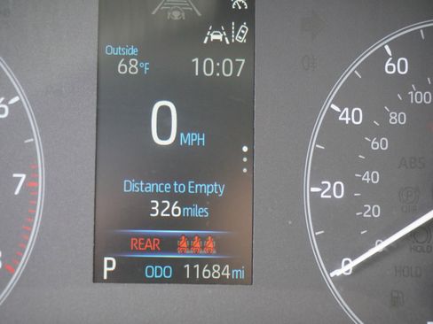 Used 2025 Toyota Corolla LE image 21