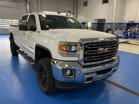 Used 2016 GMC Sierra 2500 SLT AWD/4WD image 1