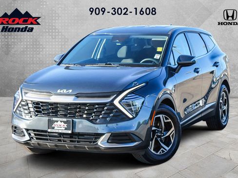 Used 2024 Kia Sportage LX image 1