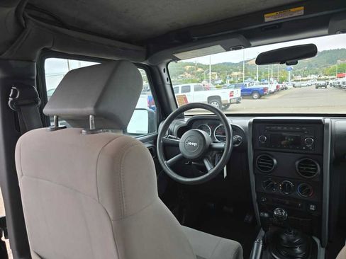 Used 2010 Jeep Wrangler Unlimited Sport w/ Trailer Tow Group AWD/4WD image 13