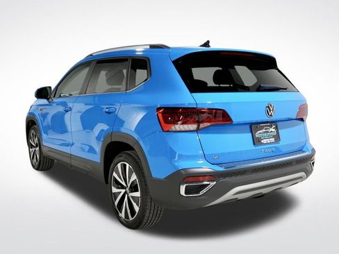 Used 2022 Volkswagen Taos SE image 7
