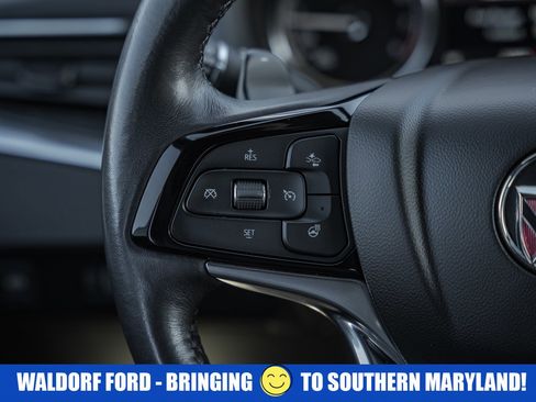 Used 2023 Buick Enclave Essence image 31