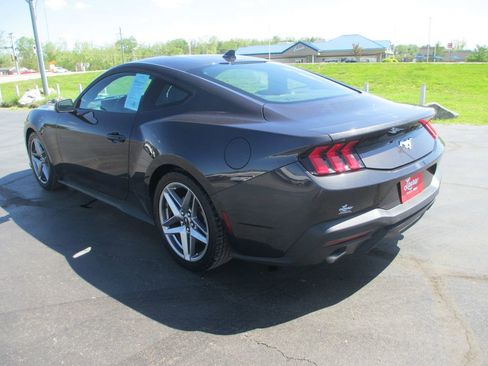 Used 2024 Ford Mustang Coupe image 8