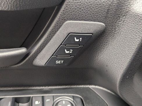 New 2025 Toyota 4Runner 4WD image 15