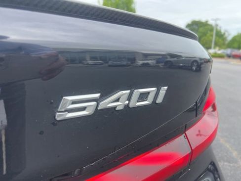 Used 2021 BMW 540i w/ M Sport Package RWD image 8