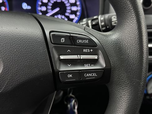 Used 2021 Hyundai Kona SE image 19