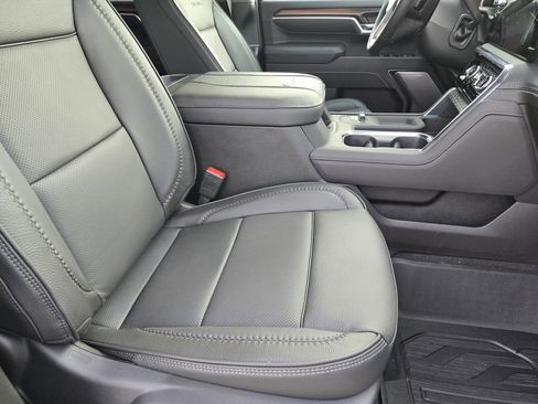 New 2026 GMC Sierra 2500 Denali w/ Denali Reserve Package AWD/4WD image 9