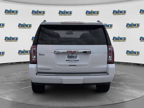 Used 2020 GMC Yukon Denali w/ Denali Premium Package RWD image 10